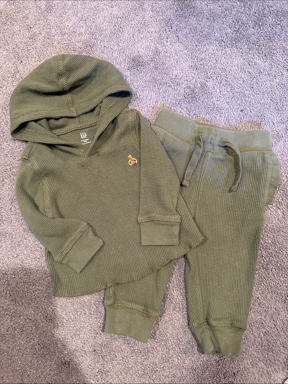 GAP Olive Green Waffle-Knit Hoodie and Joggers